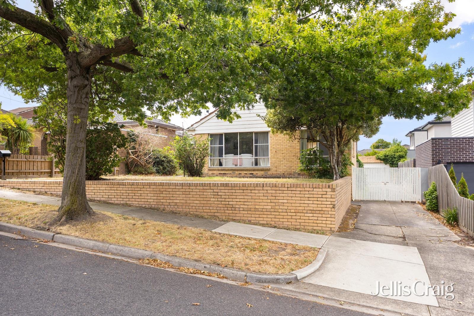 8 Sunhill Road, Templestowe&nbsp;Lower image 2