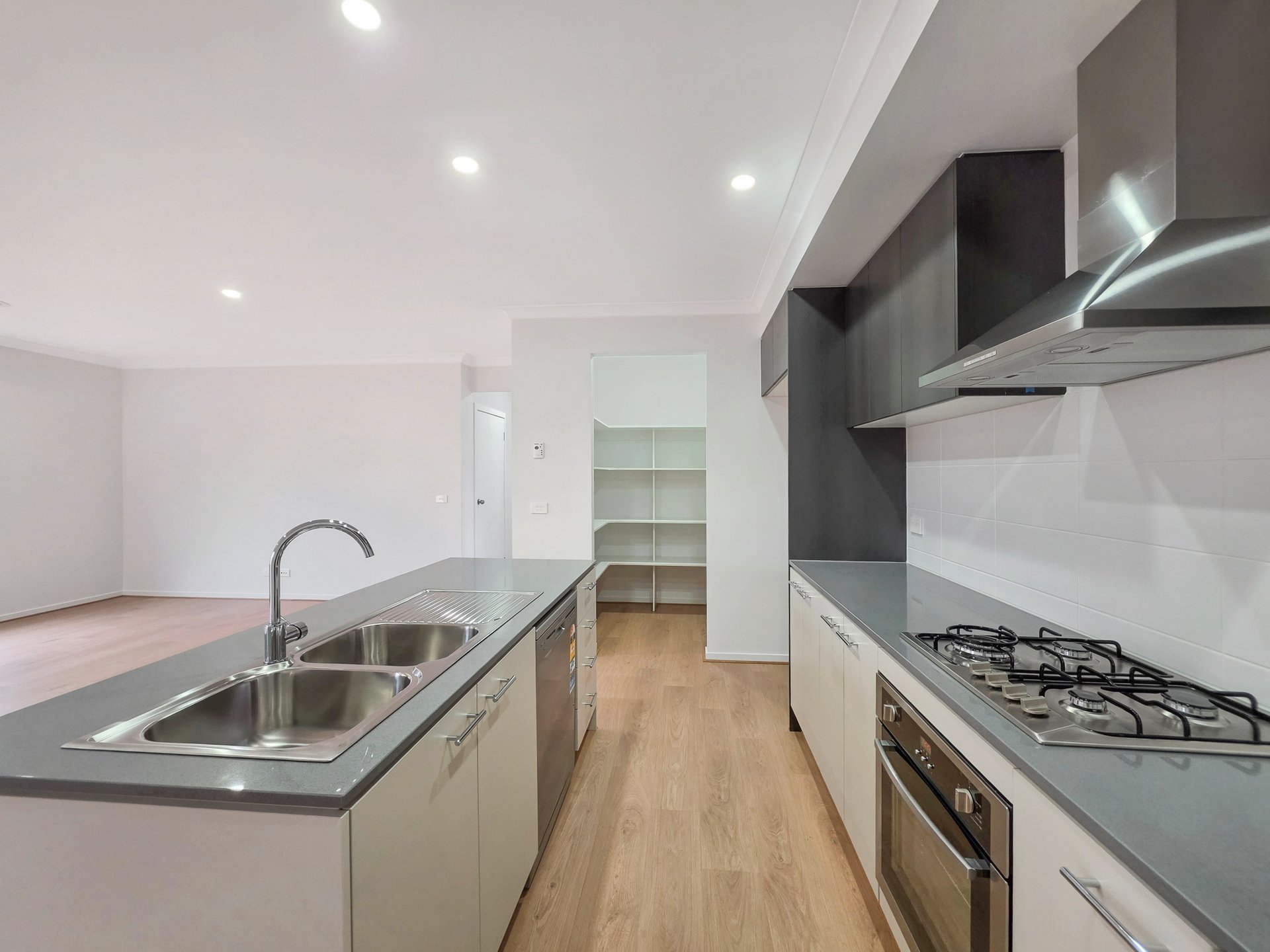 8 Sunrise Street, Armstrong&nbsp;Creek image 3