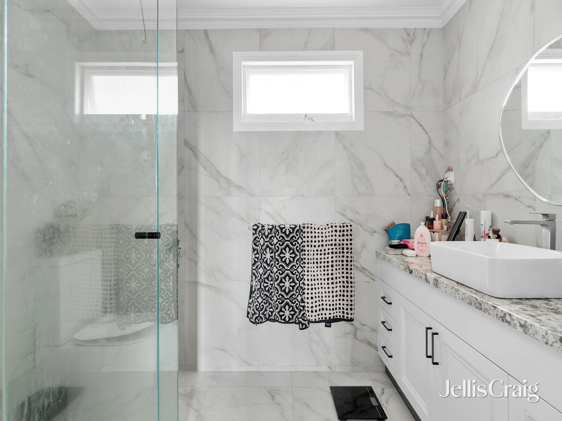 8 Swindon Avenue, Glen Waverley image 7