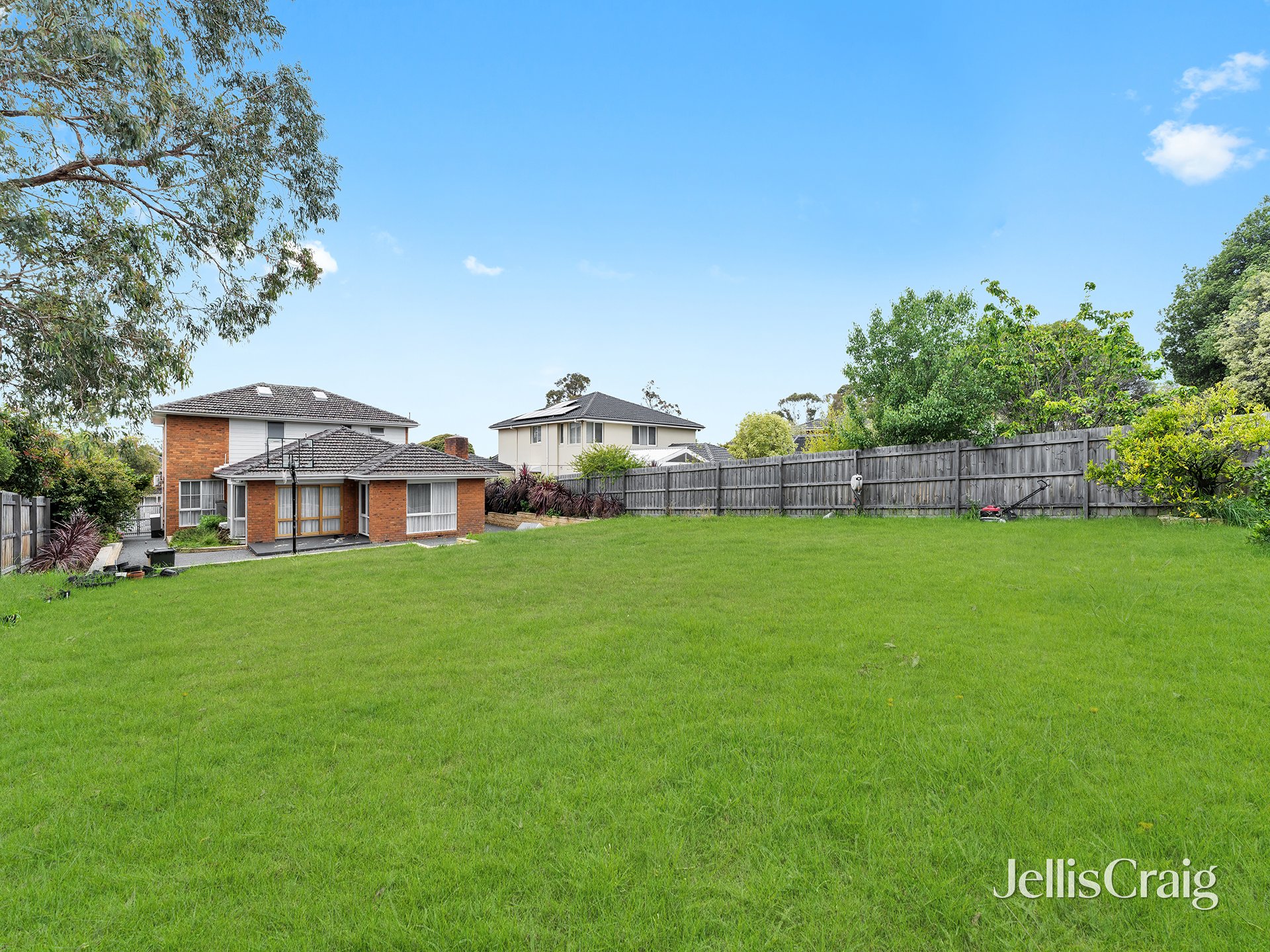 8 Swindon Avenue, Glen Waverley image 11