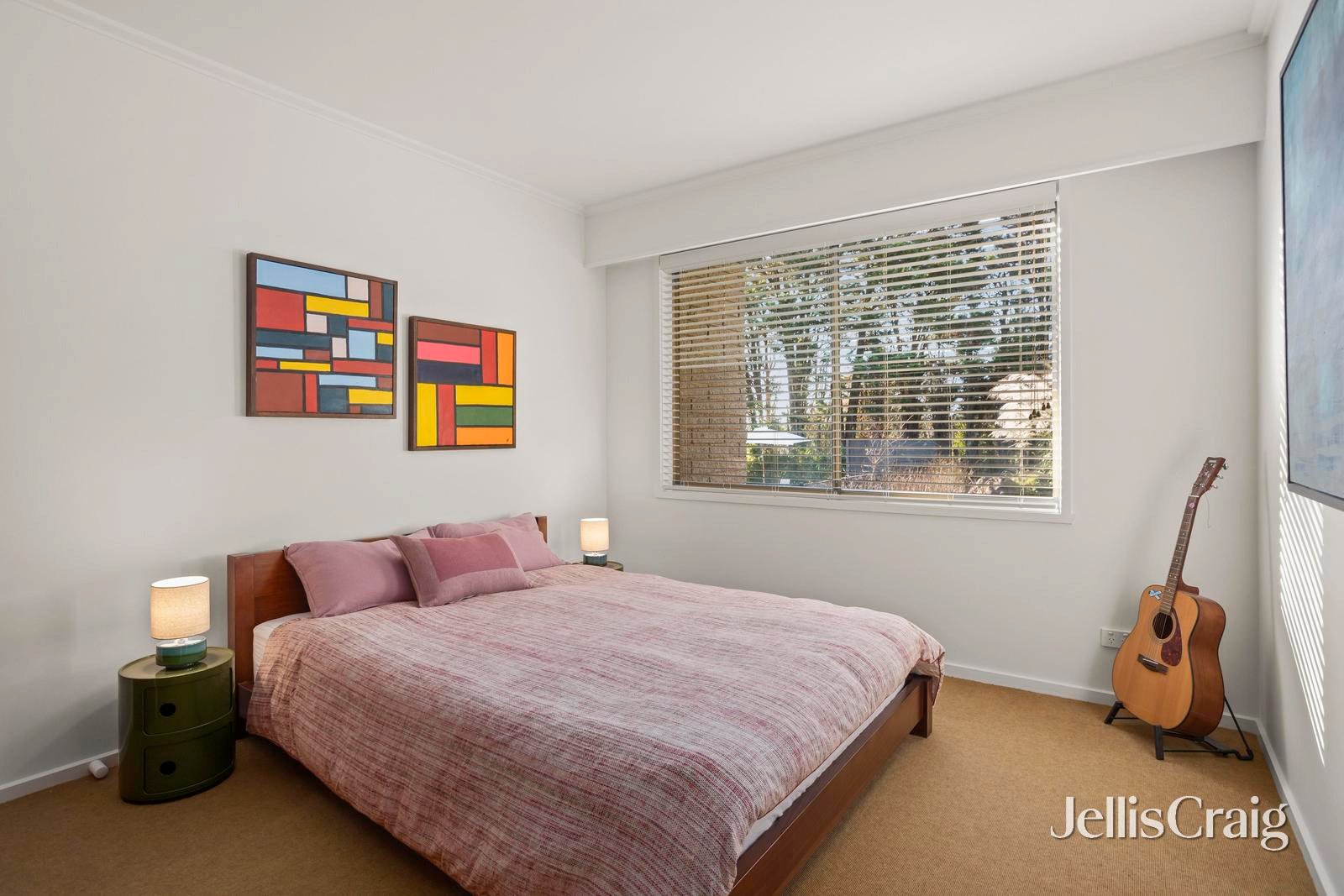 8 Tandarook Crescent, Donvale image 13