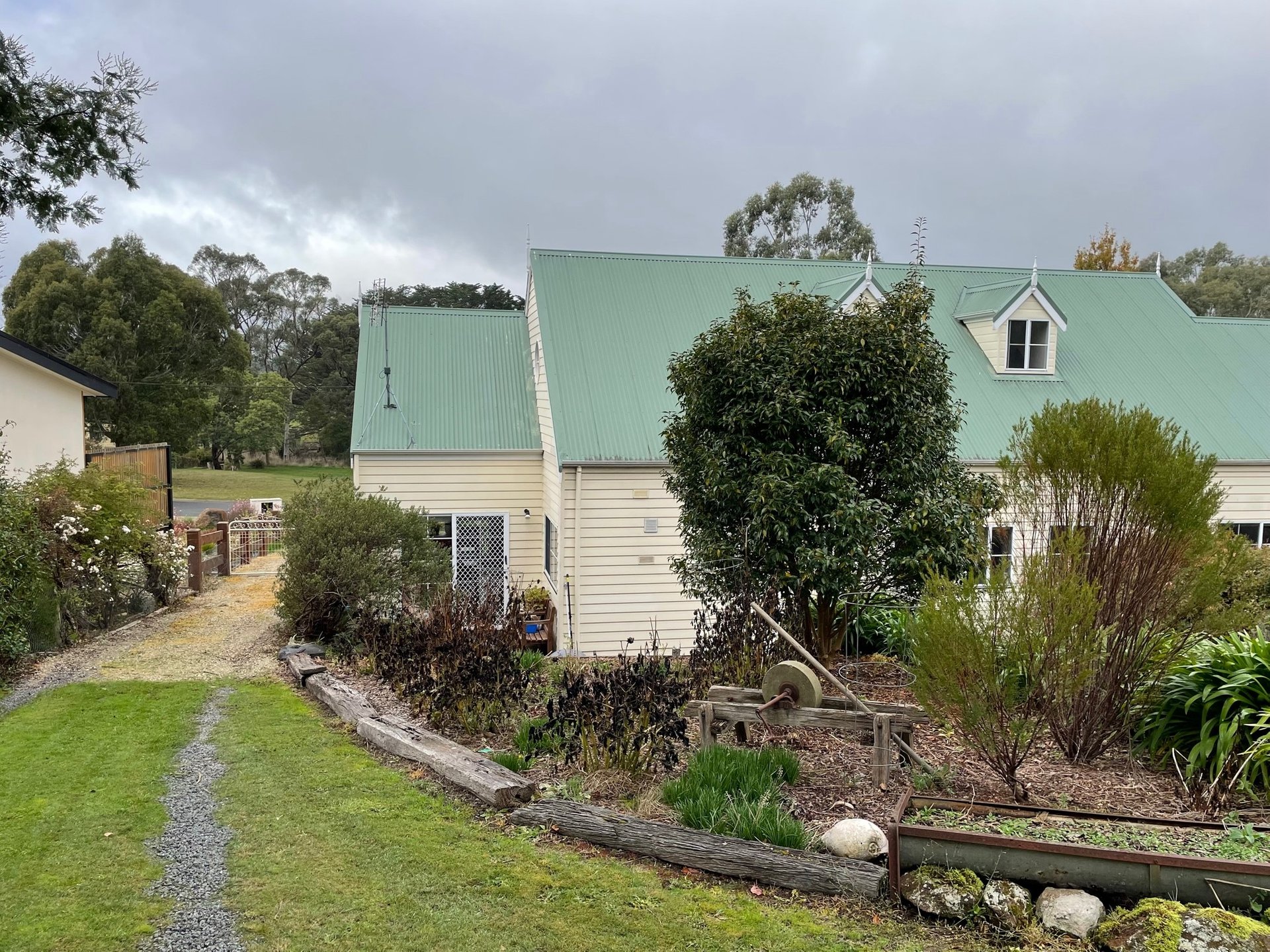 8 Tennyson Street, Woodend image 25