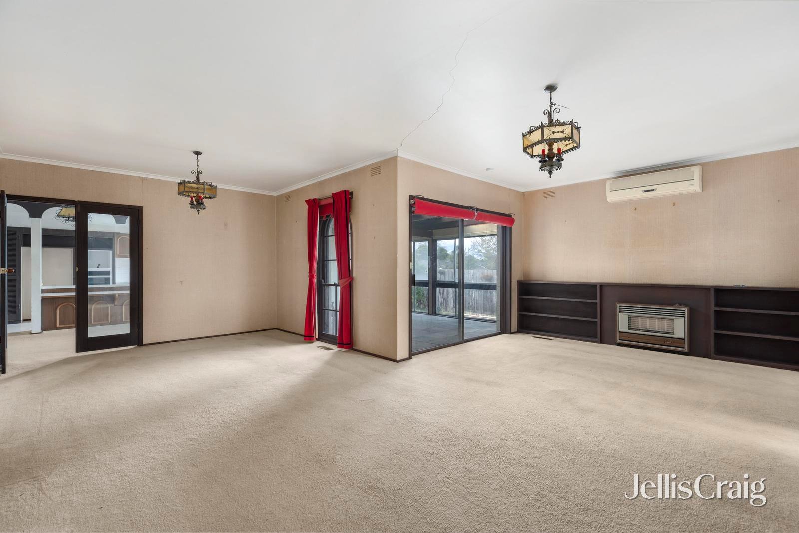 8 Thackeray Court, Croydon image 3