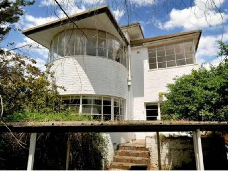 8 The Boulevard, Balwyn North image 1