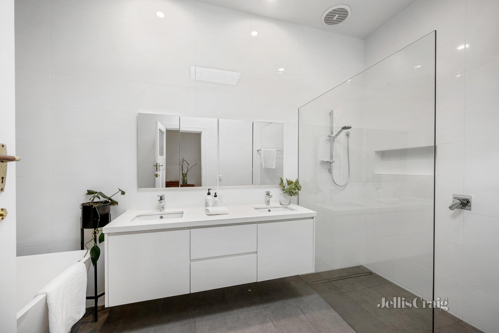 8 The Boulevard, Hawthorn image 11