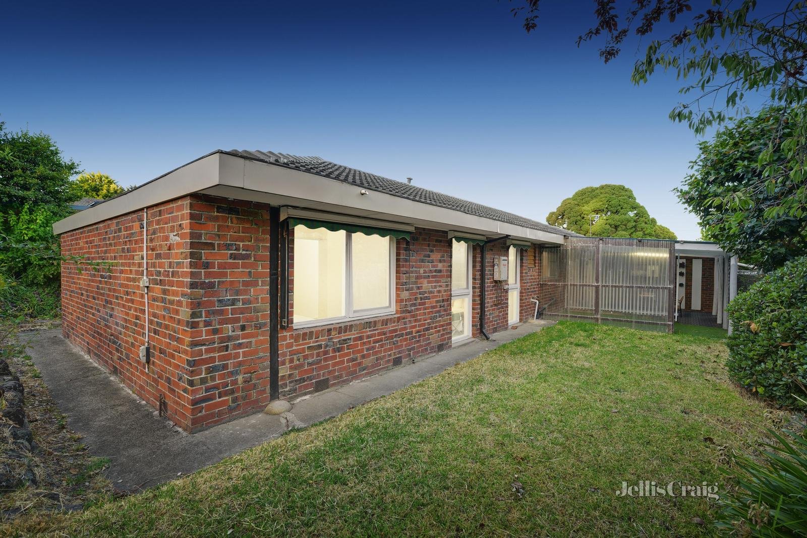 8 The Glen, Donvale image 14