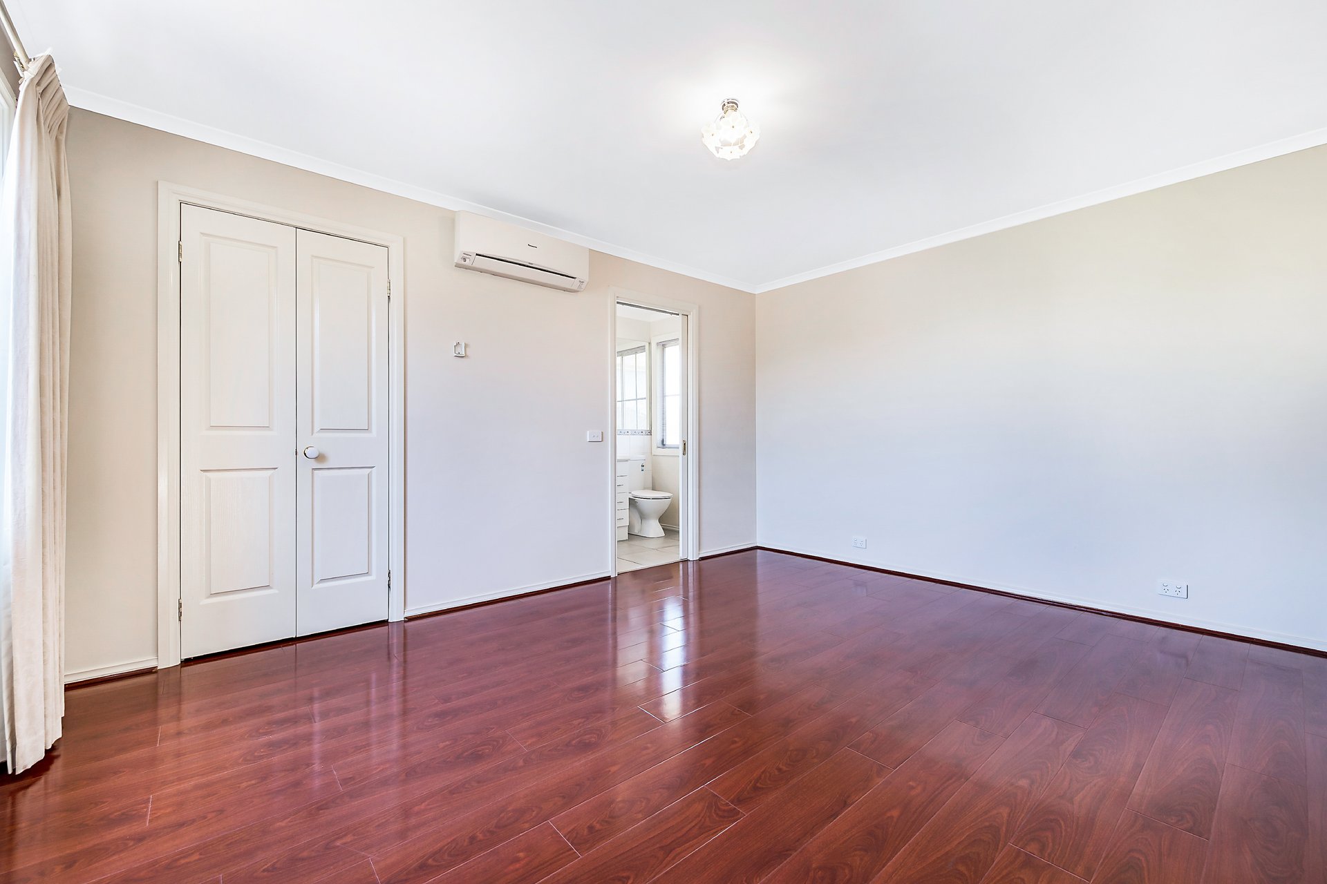 8 The Rise, Glen Waverley image 3
