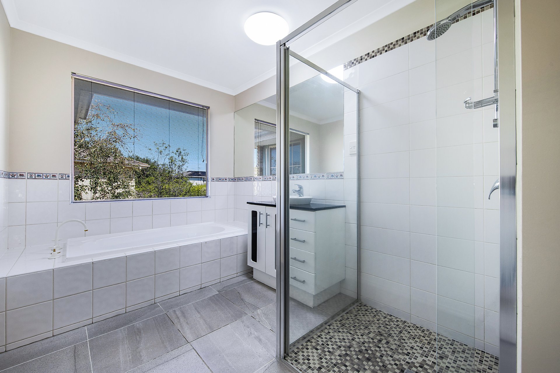 8 The Rise, Glen Waverley image 5