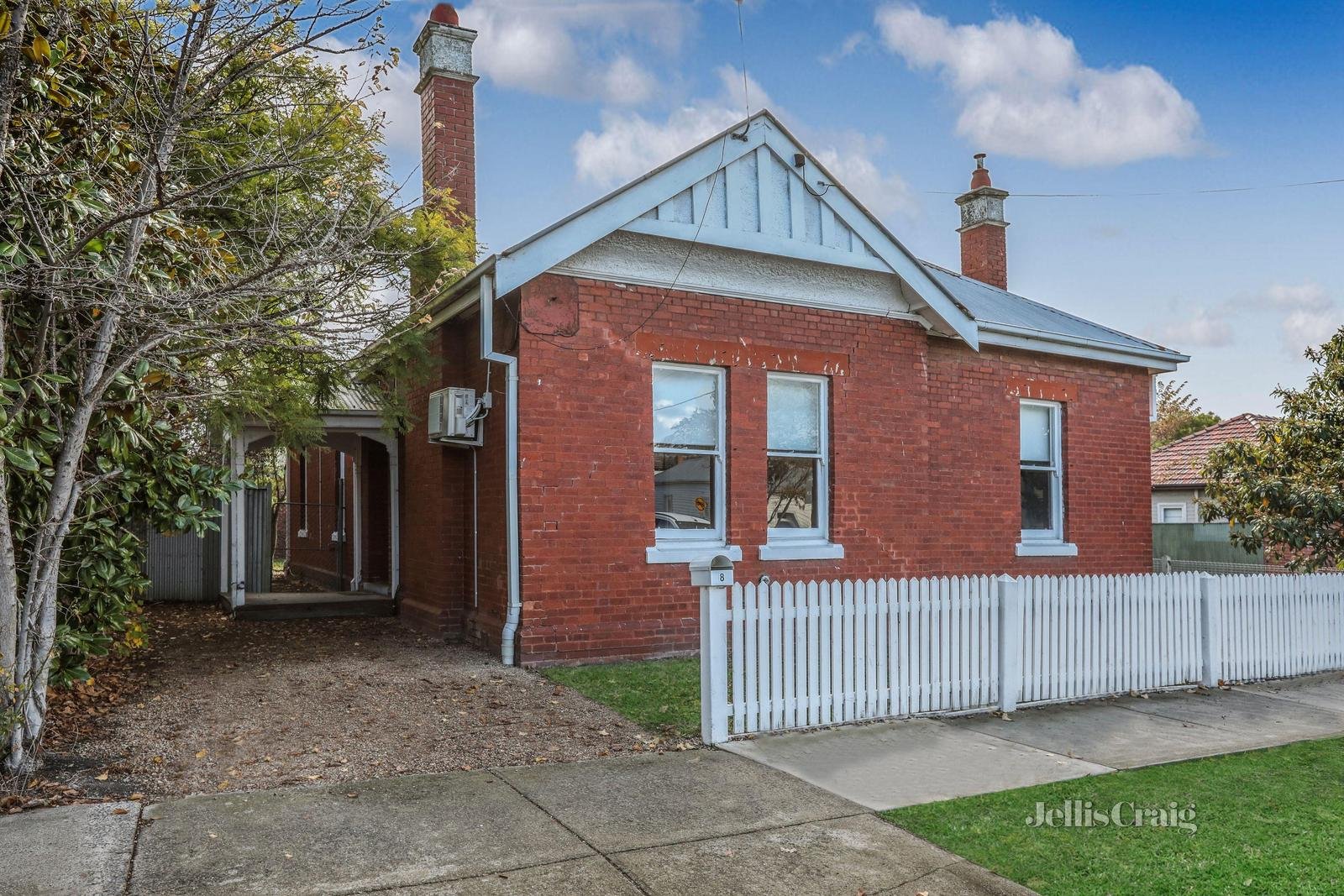 8 Thompson Street, Williamstown image 2