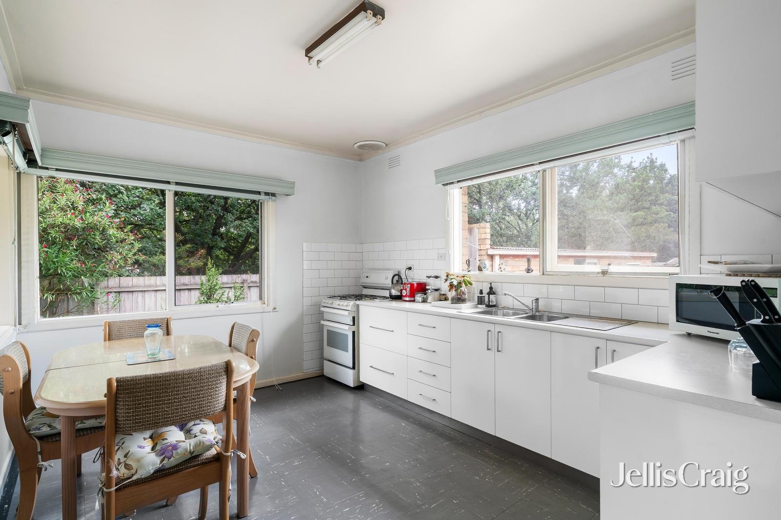 8 Tibrockney Street, Highett image 6