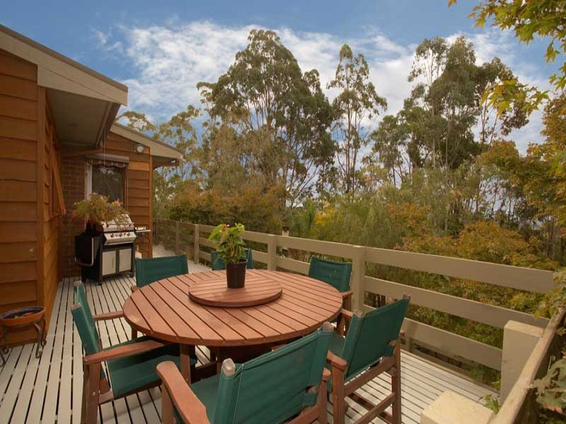 8 Timbertop Court, Mooroolbark image 4