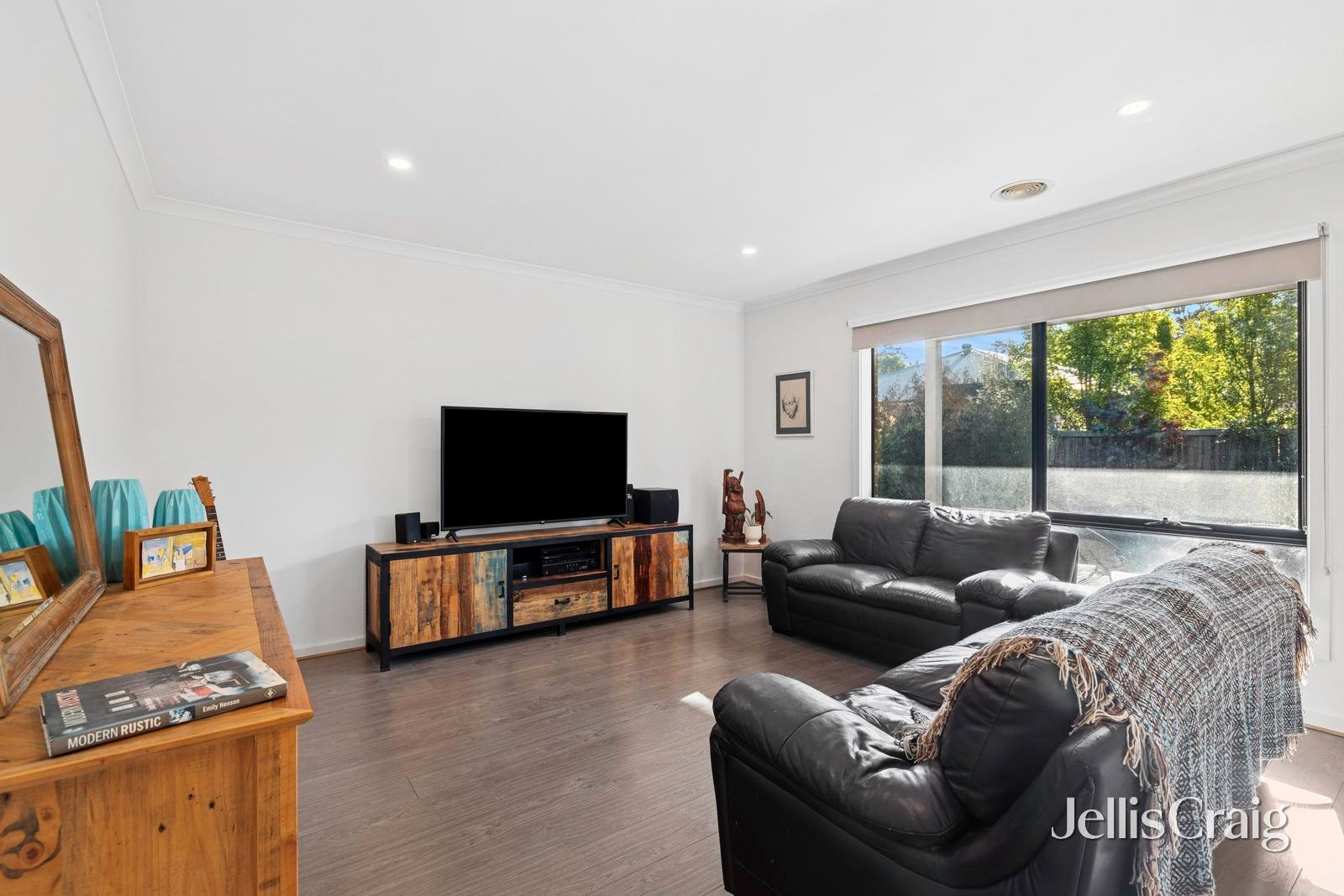 8 Tributary Way, Woodend image 7