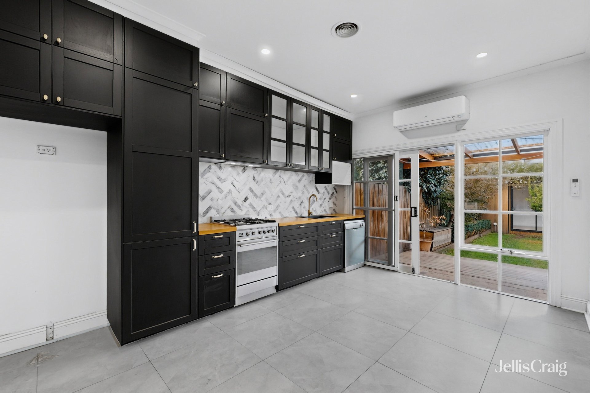 8 Tunbridge Street, Flemington image 3
