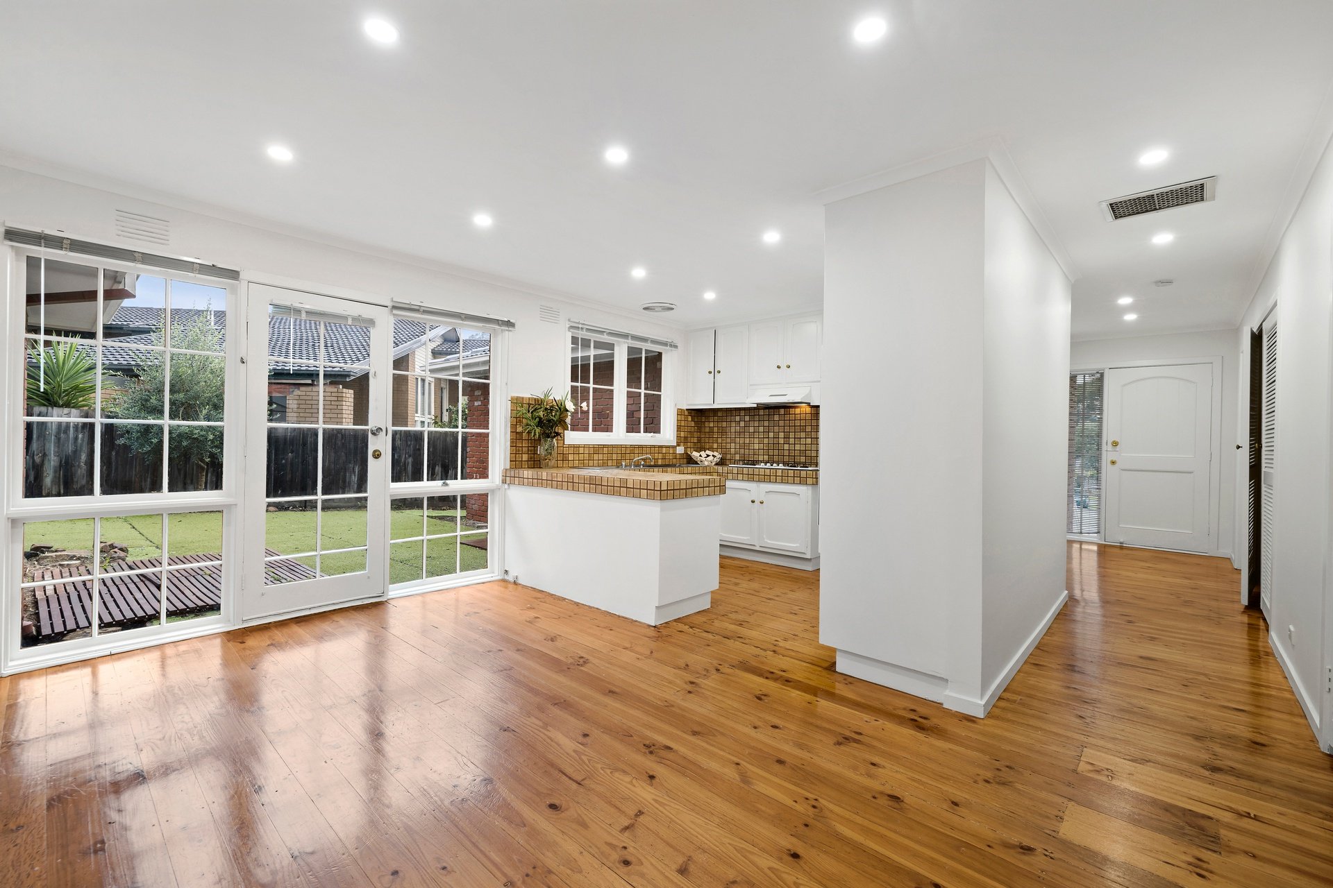 8 Tweedie Court, Box&nbsp;Hill&nbsp;North image 6