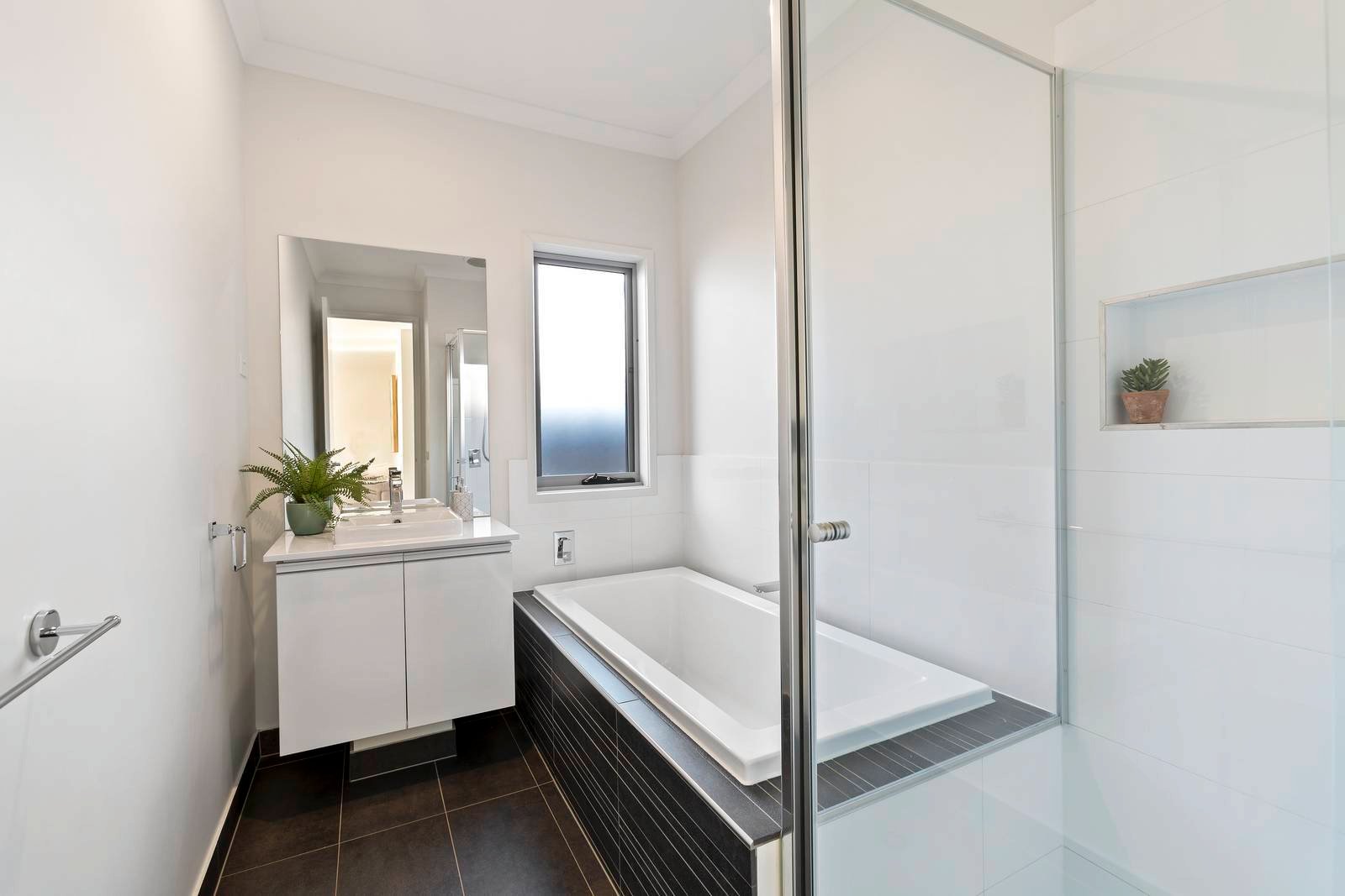 Property Gallery Thumbnail 10