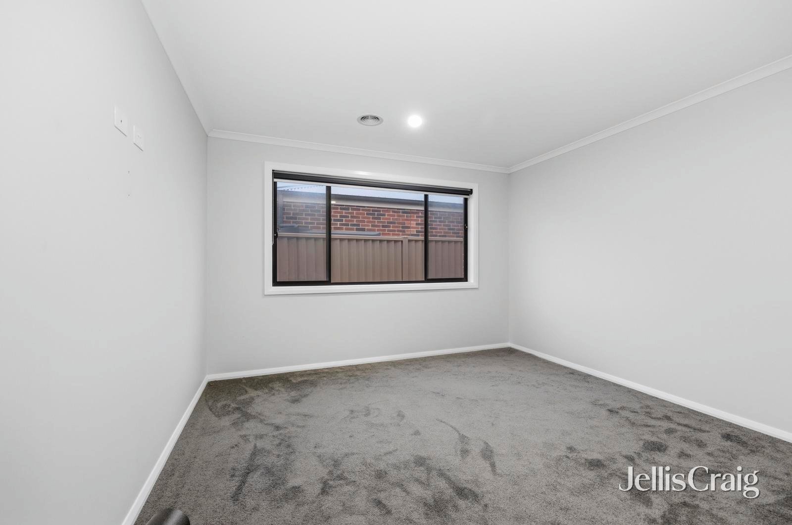 8 Verona Street, Winter&nbsp;Valley image 6