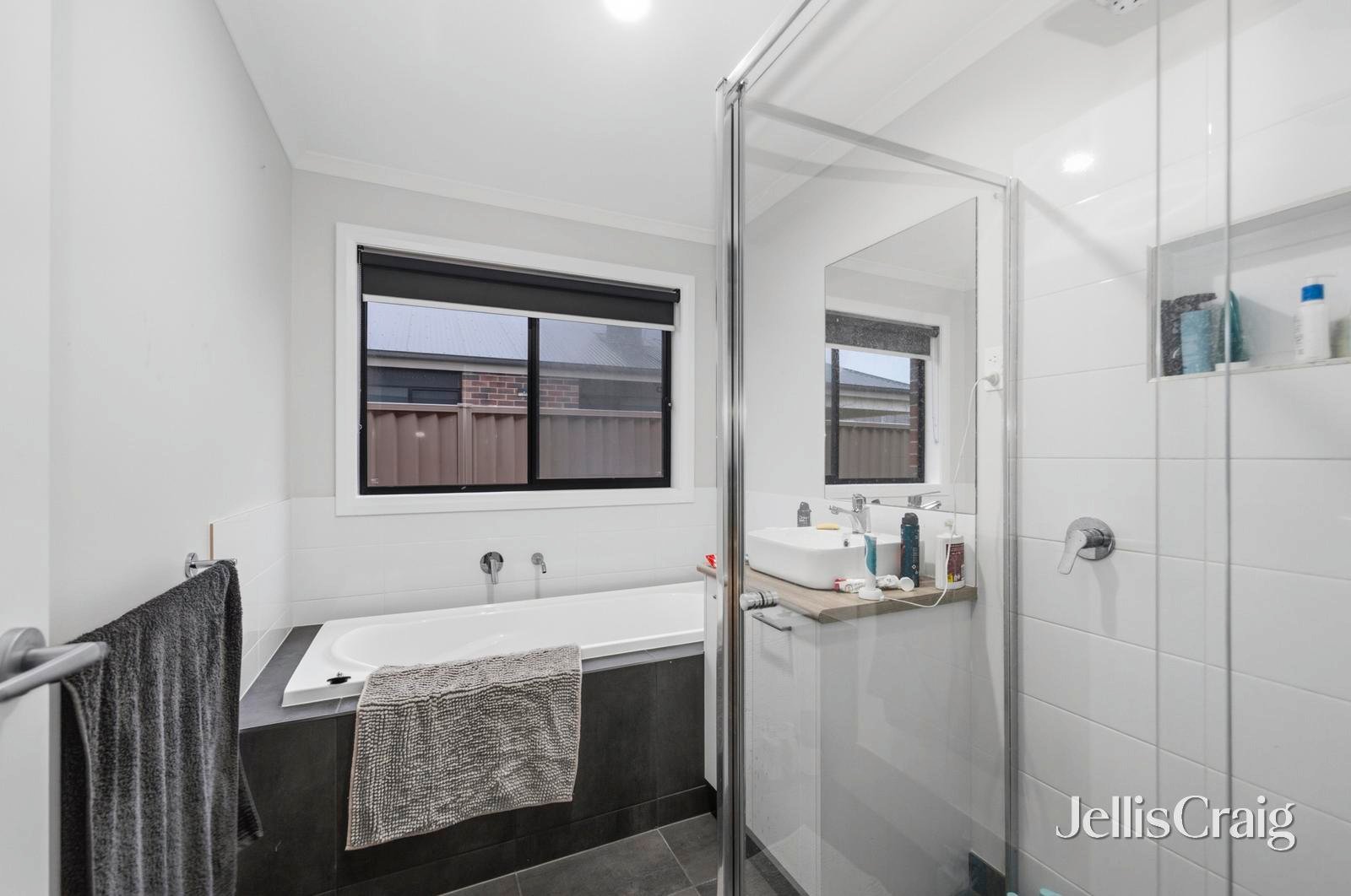 8 Verona Street, Winter&nbsp;Valley image 7