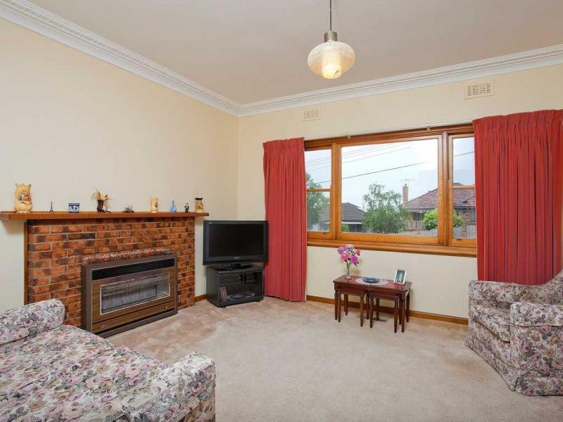 8 View Street, Essendon image 3