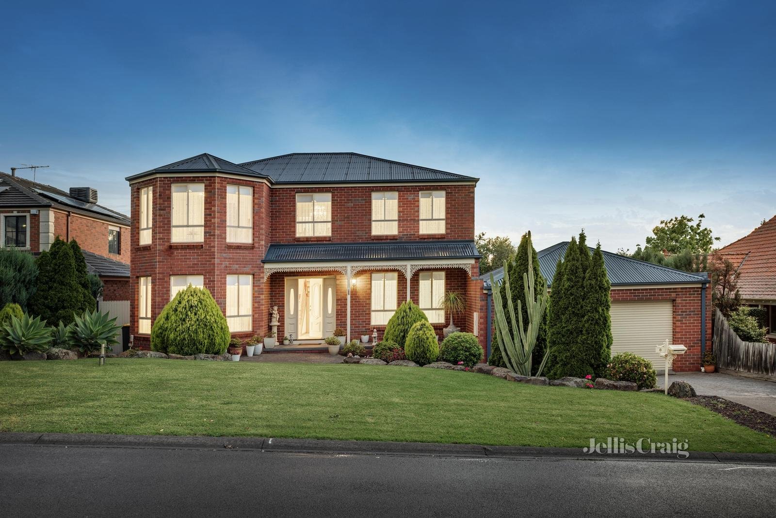 8 Viewgrand Way, Greensborough image 13