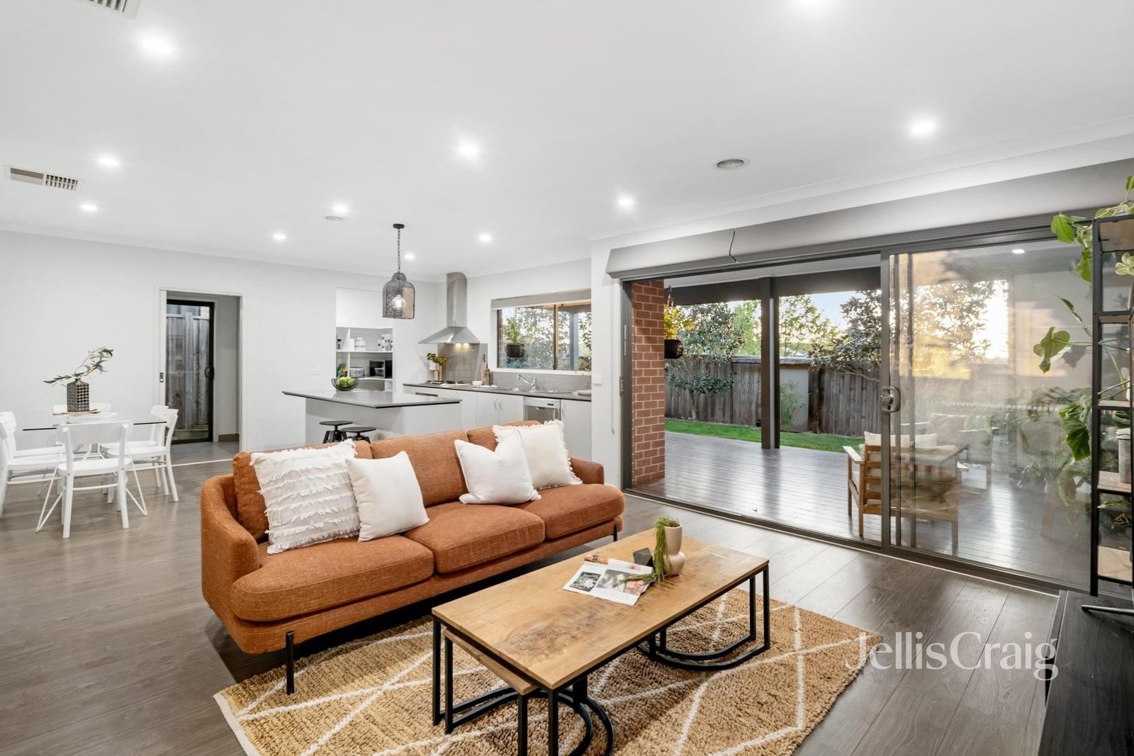 8 Viewhill Court, Doreen image 3