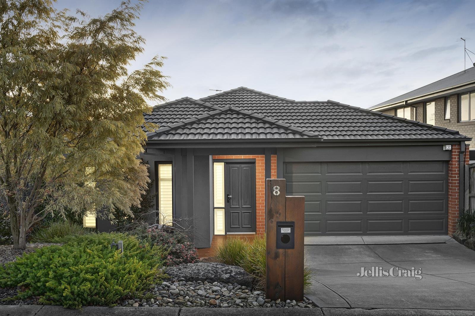 8 Viewhill Court, Doreen image 1