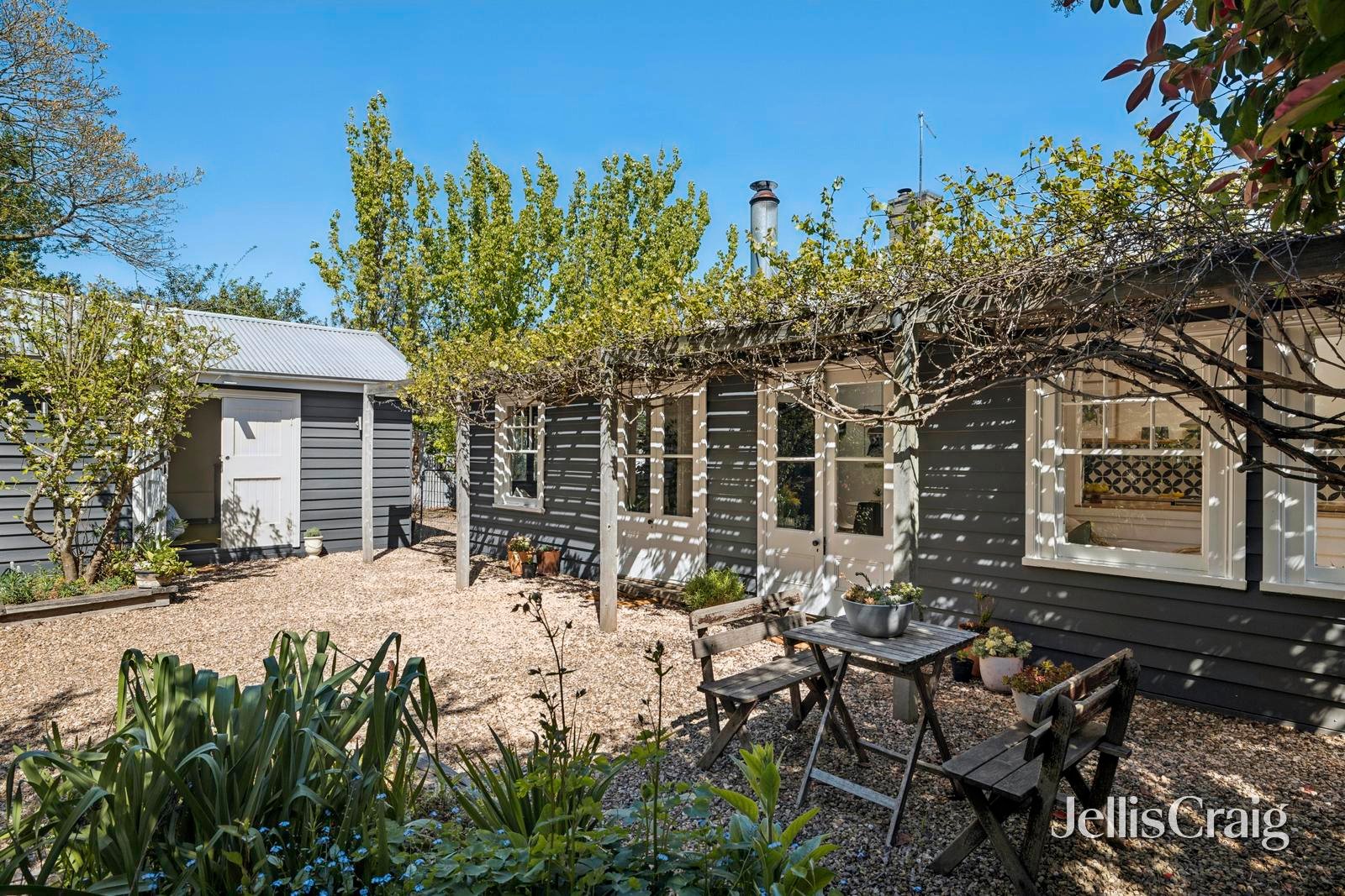 8 Vincent Street North, Daylesford image 2