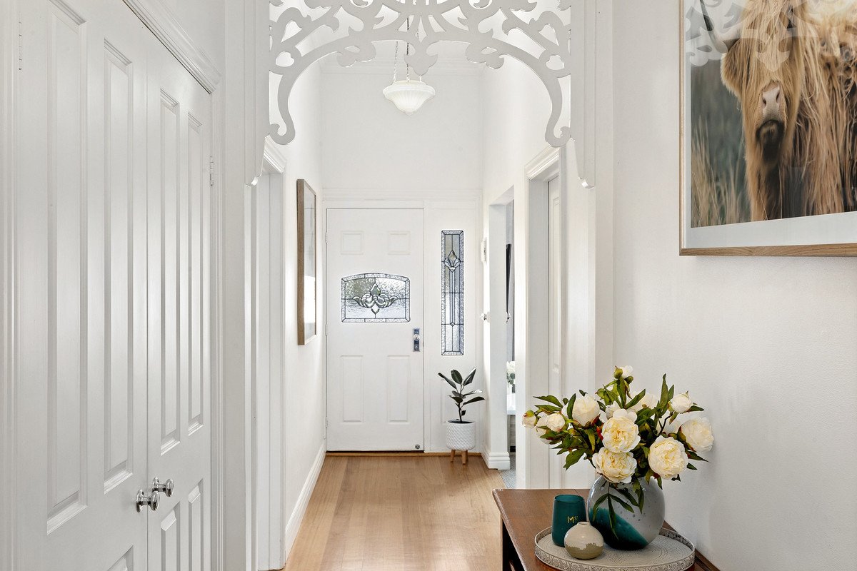8 Vincent Street, Surrey Hills image 2