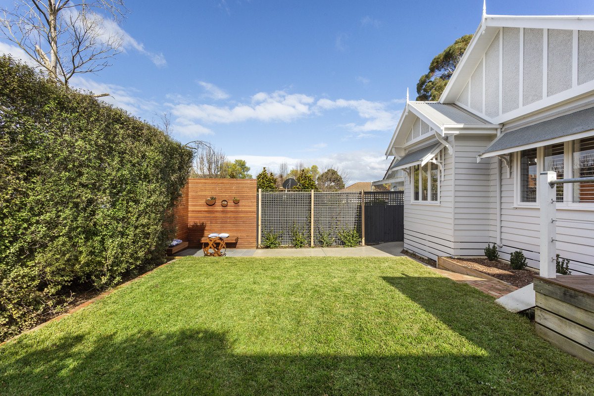 8 Vincent Street, Surrey Hills image 14