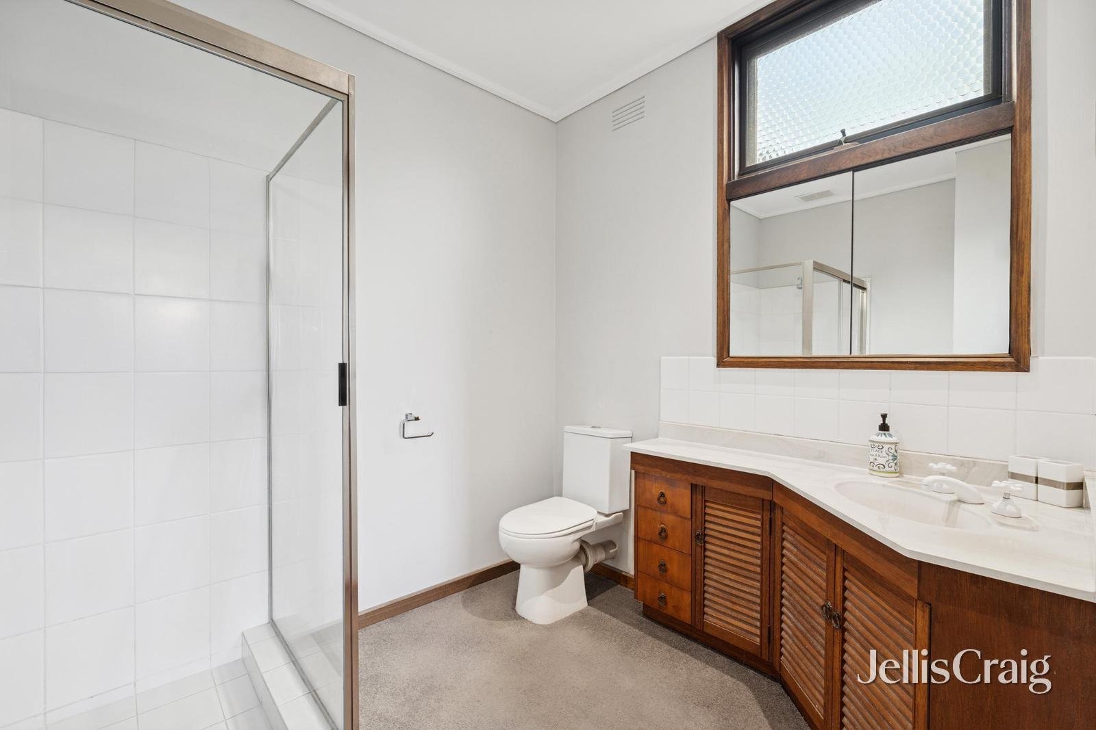 8 Viscount Drive, Doncaster image 8