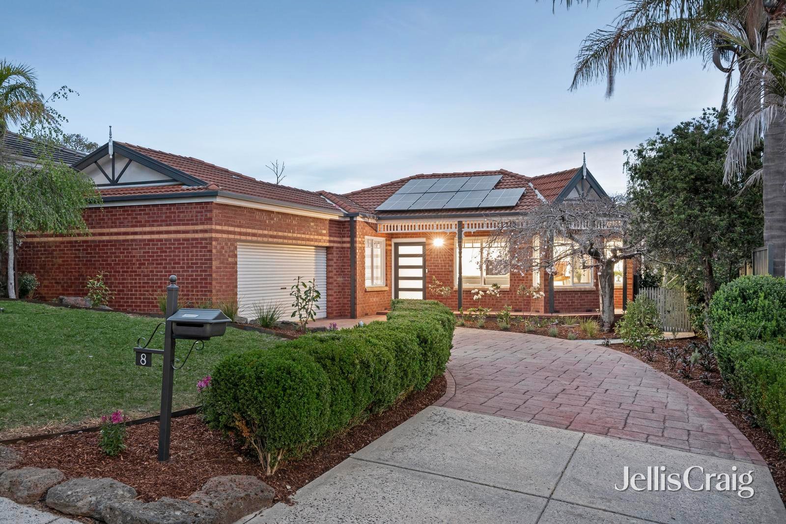 8 Wandarra Way, Warranwood image 1