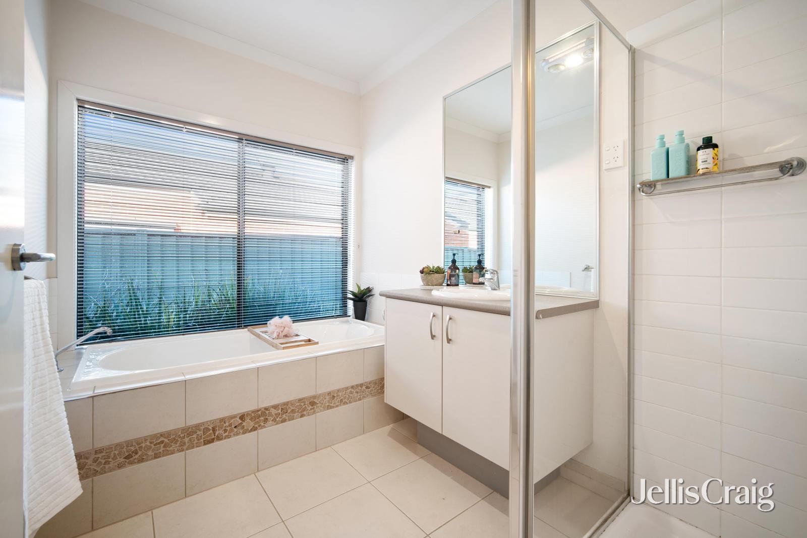 8 Waterside Close, Miners Rest image 21