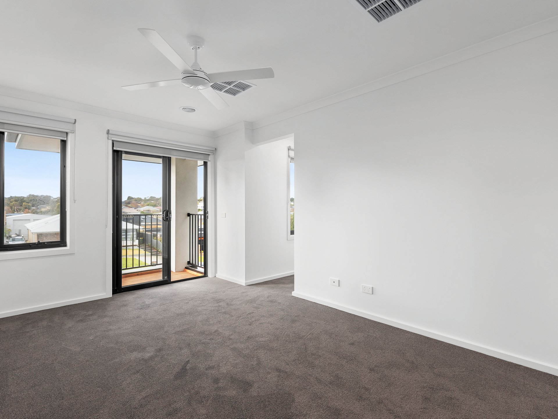 Property Gallery Thumbnail 5