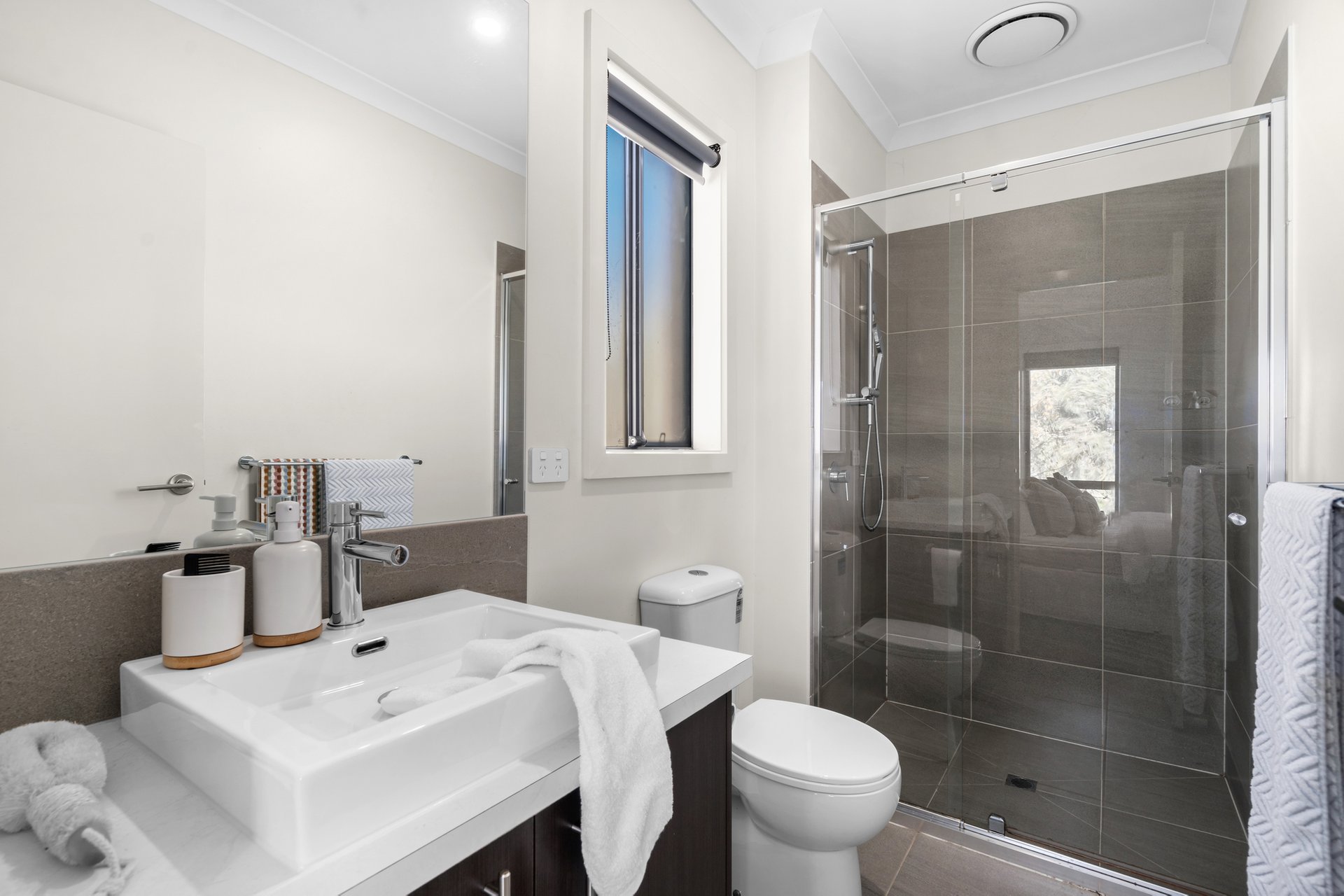 Property Gallery Thumbnail 9