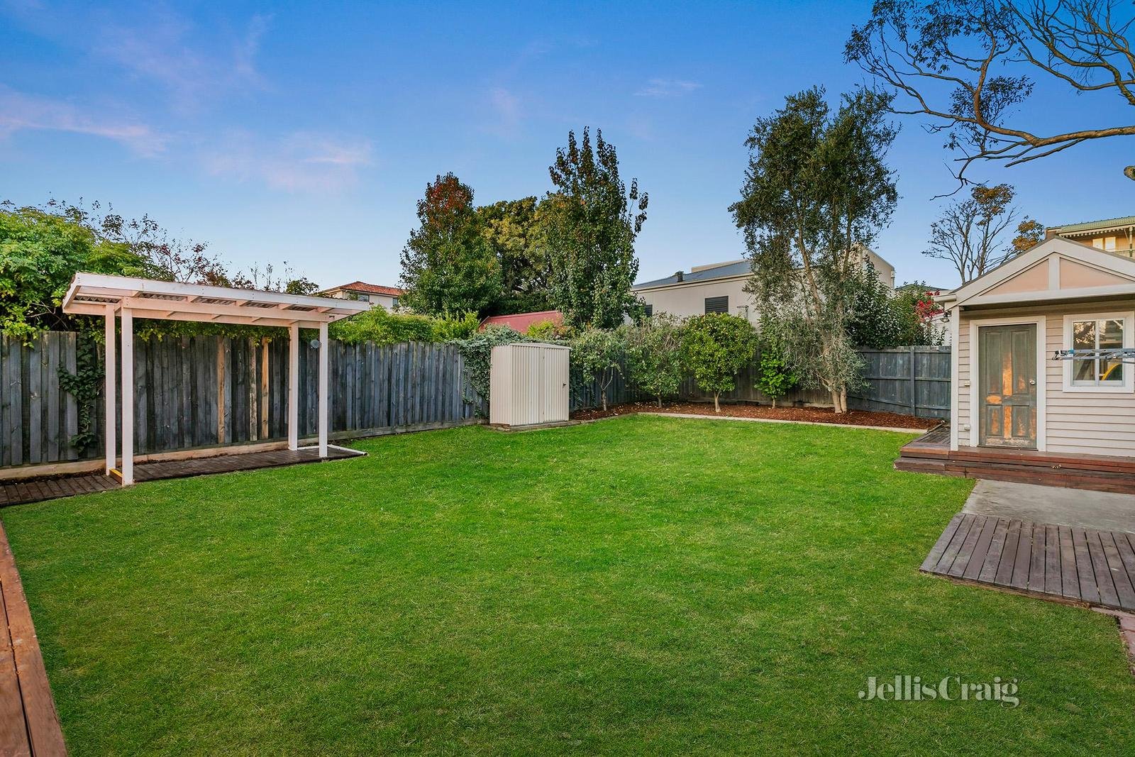 8 Wells Street, Surrey Hills image 10