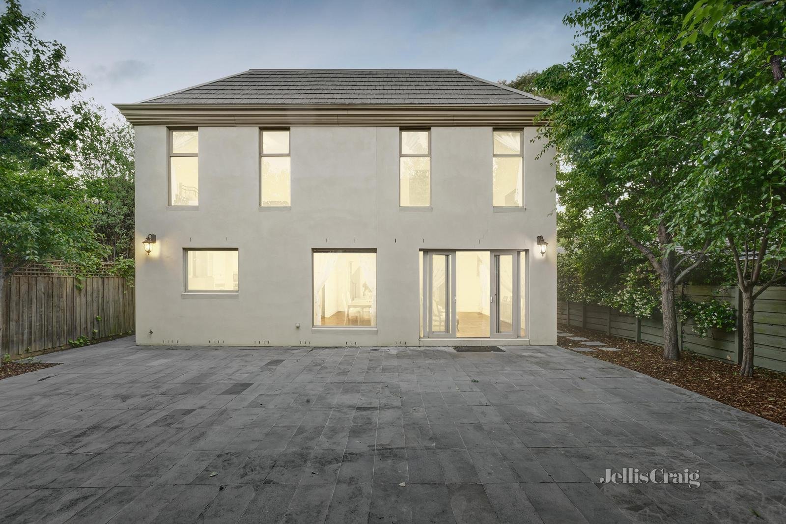 8 Wentworth Avenue, Canterbury image 10