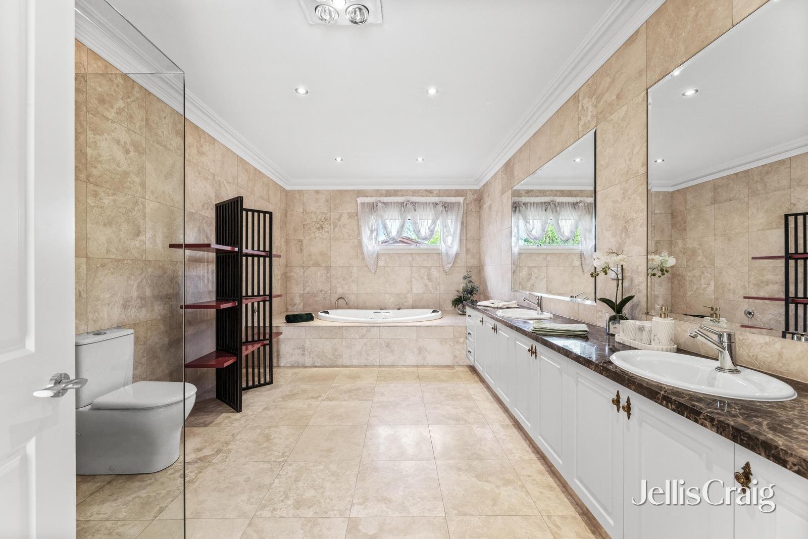 8 Wentworth Avenue, Canterbury image 13