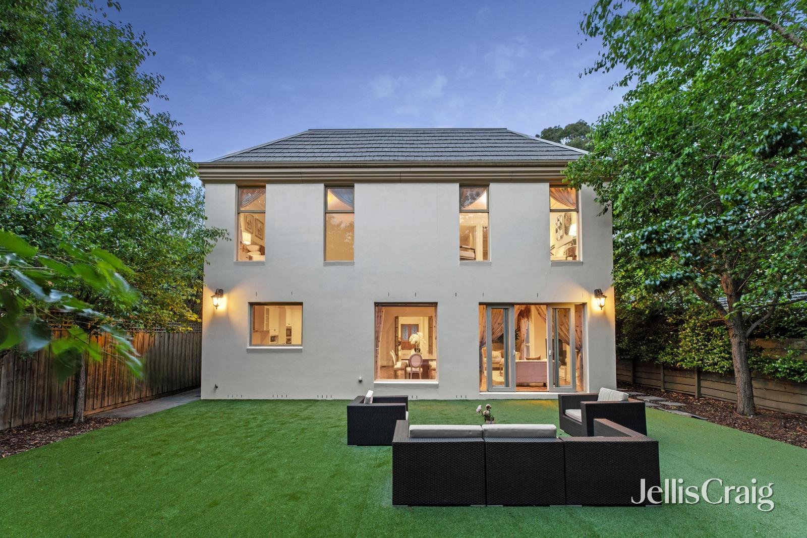 8 Wentworth Avenue, Canterbury image 19