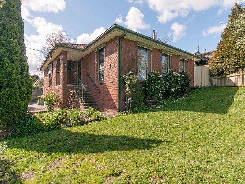 8 Westwood Pass, Chirnside Park image 4