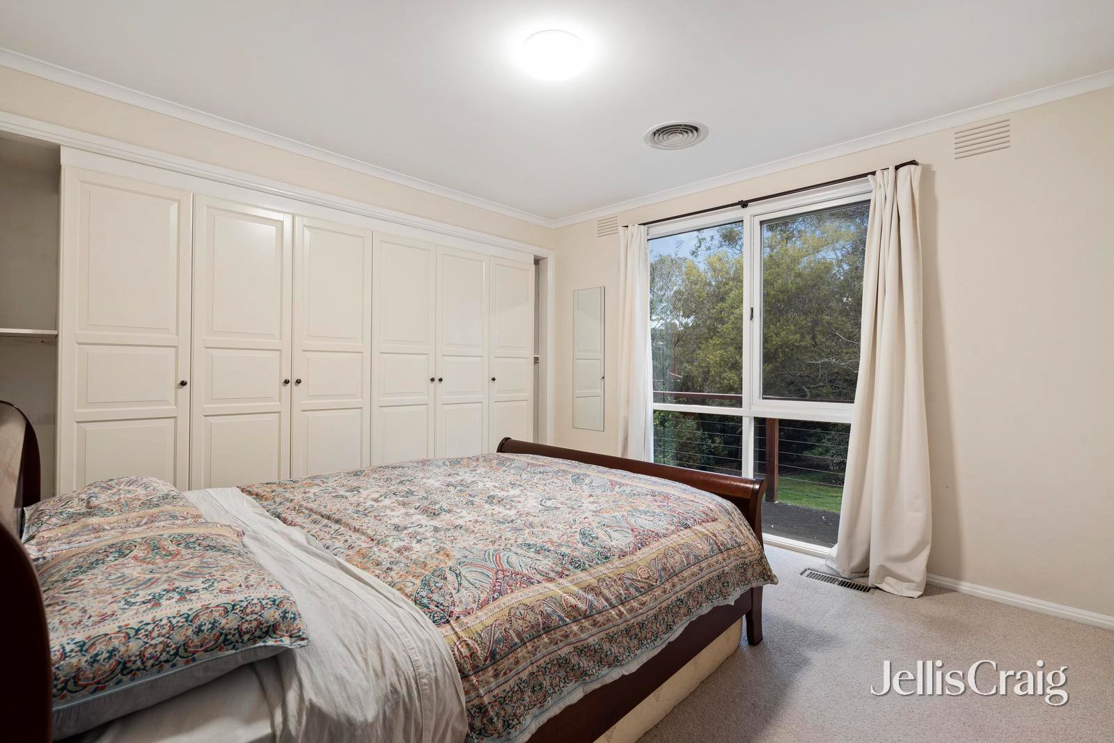 8 Whitefriars Way, Donvale image 15