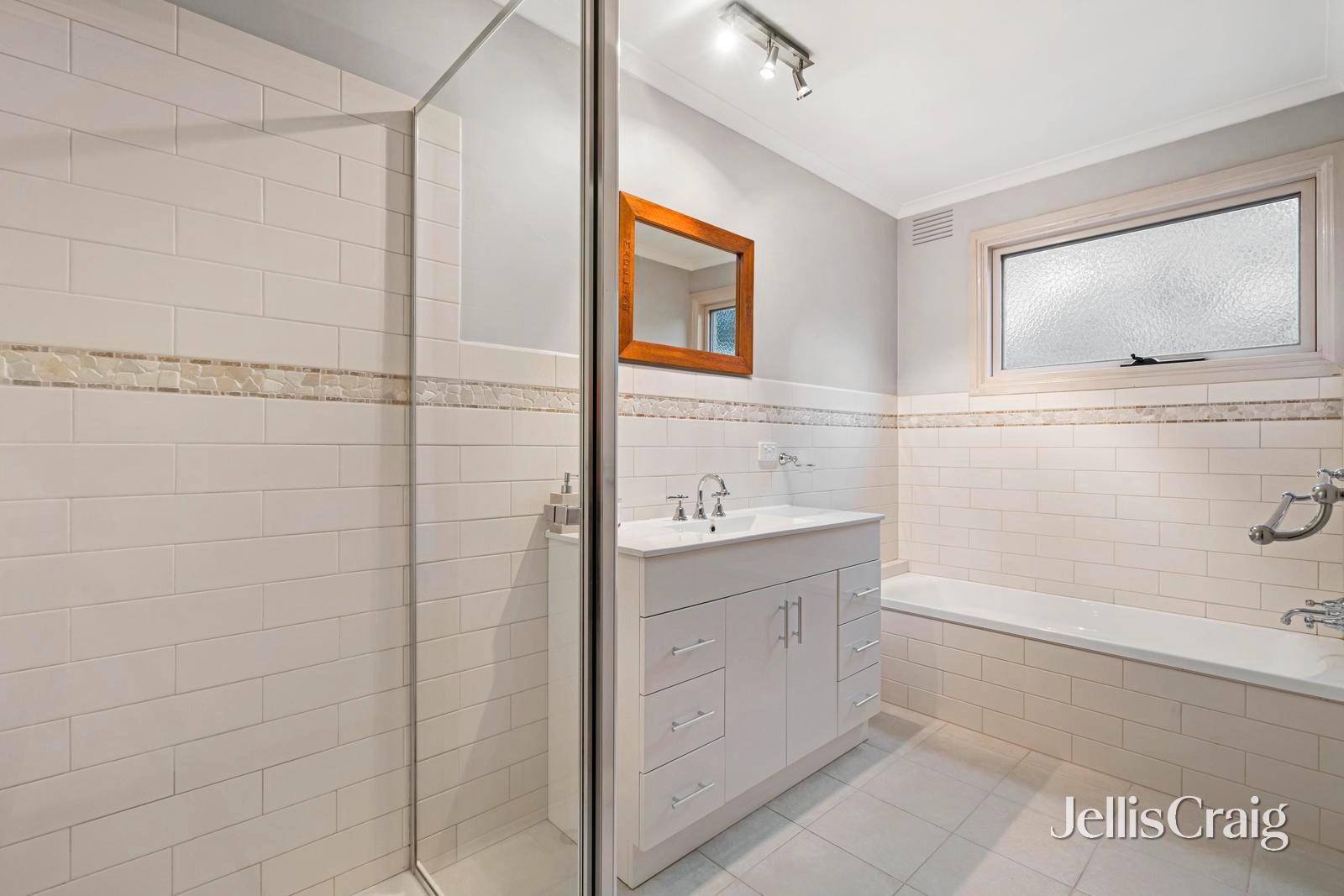 8 Whitefriars Way, Donvale image 16