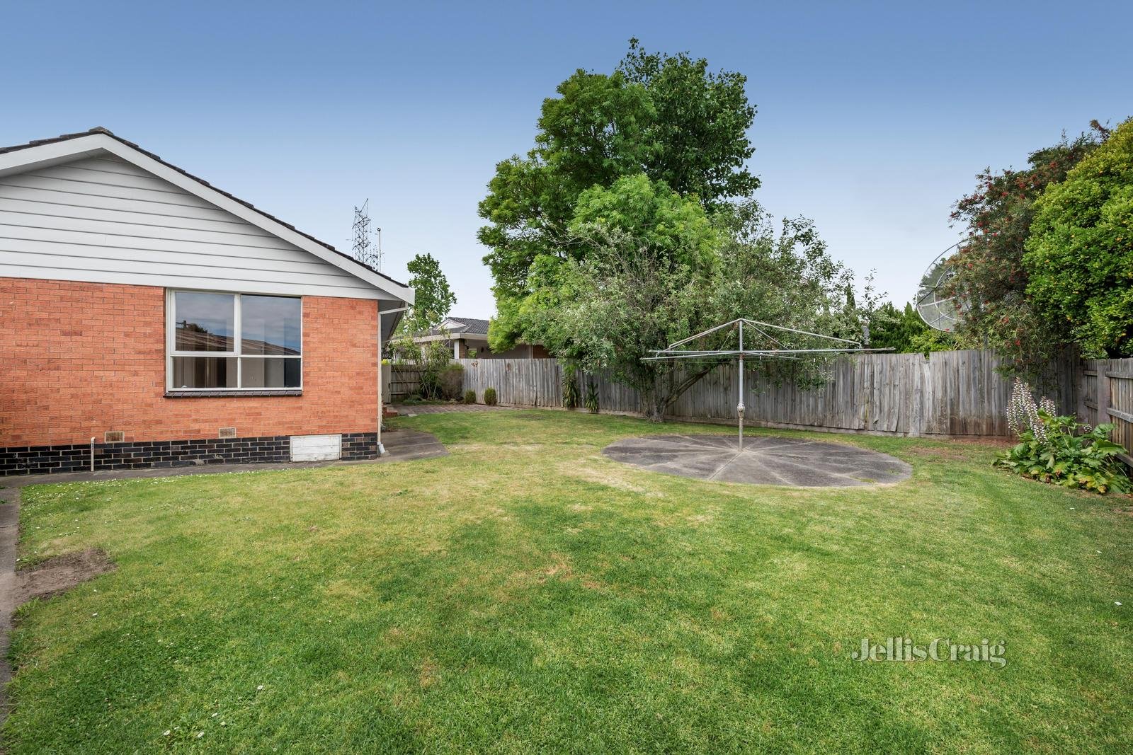 8 Whites Lane, Glen Waverley image 9