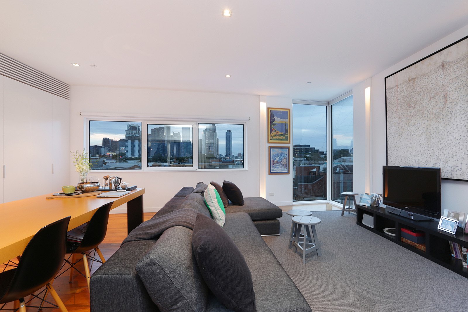 Property Gallery Thumbnail 3
