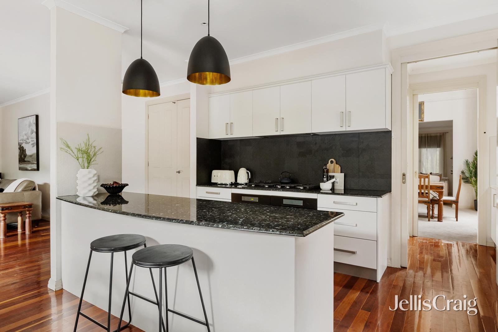8 Wombat Court, Greensborough image 6