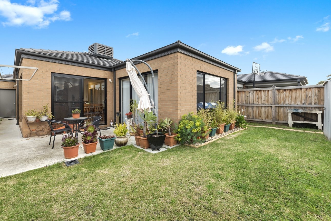 8 Wurrook Circuit, North Geelong image 6