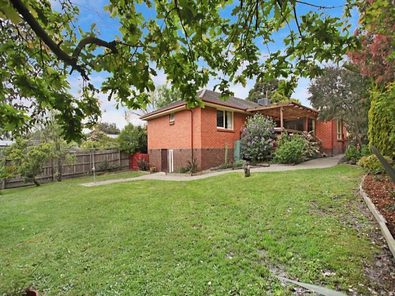 8 Yanina Court, Croydon image 8