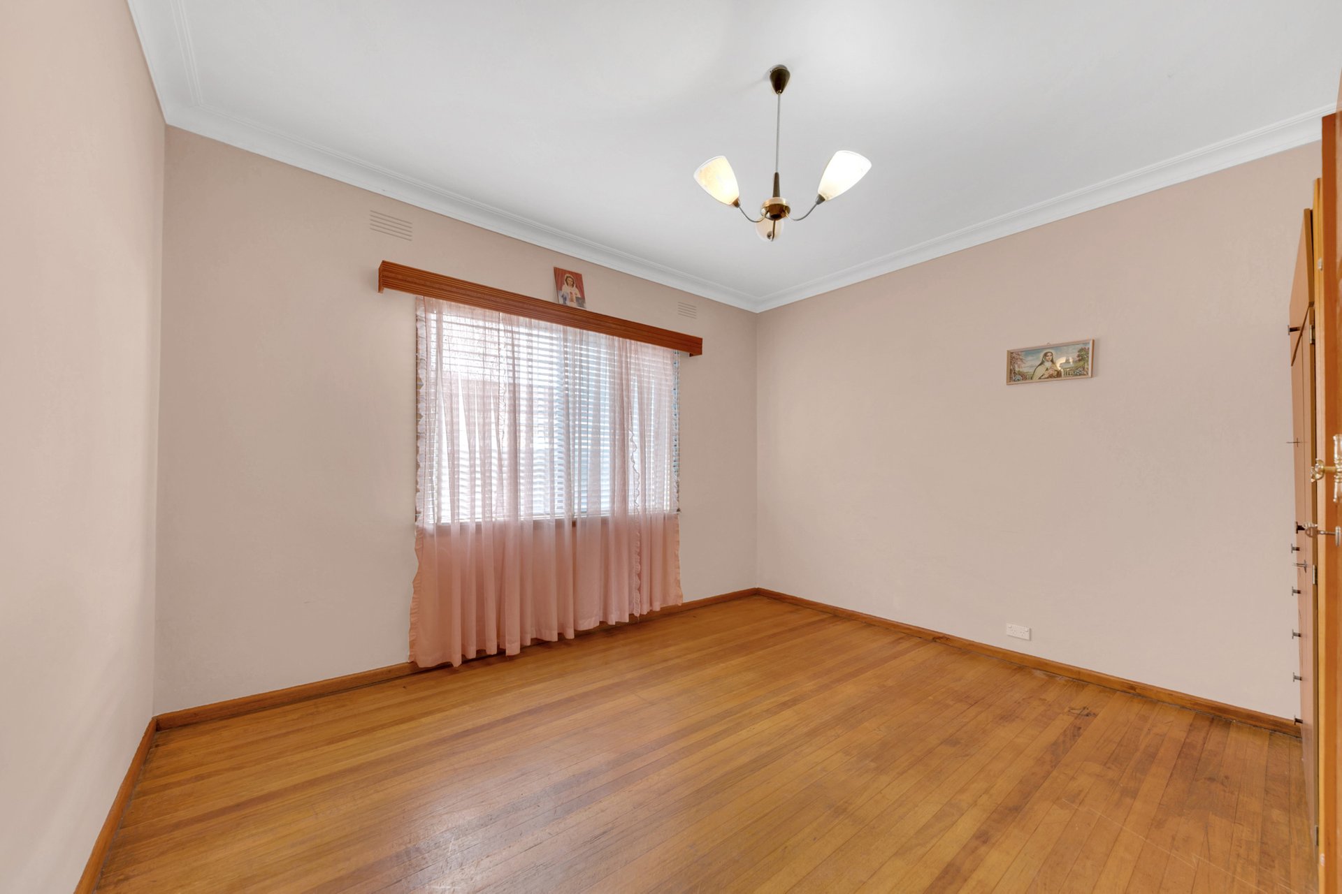 8 Yaraan Street, Bell Park image 5