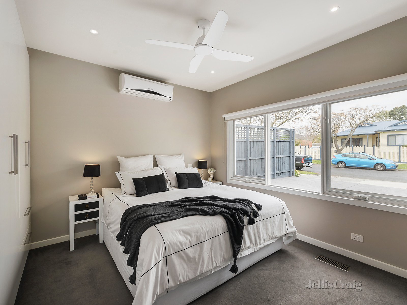 8 York Street, Bentleigh East image 5