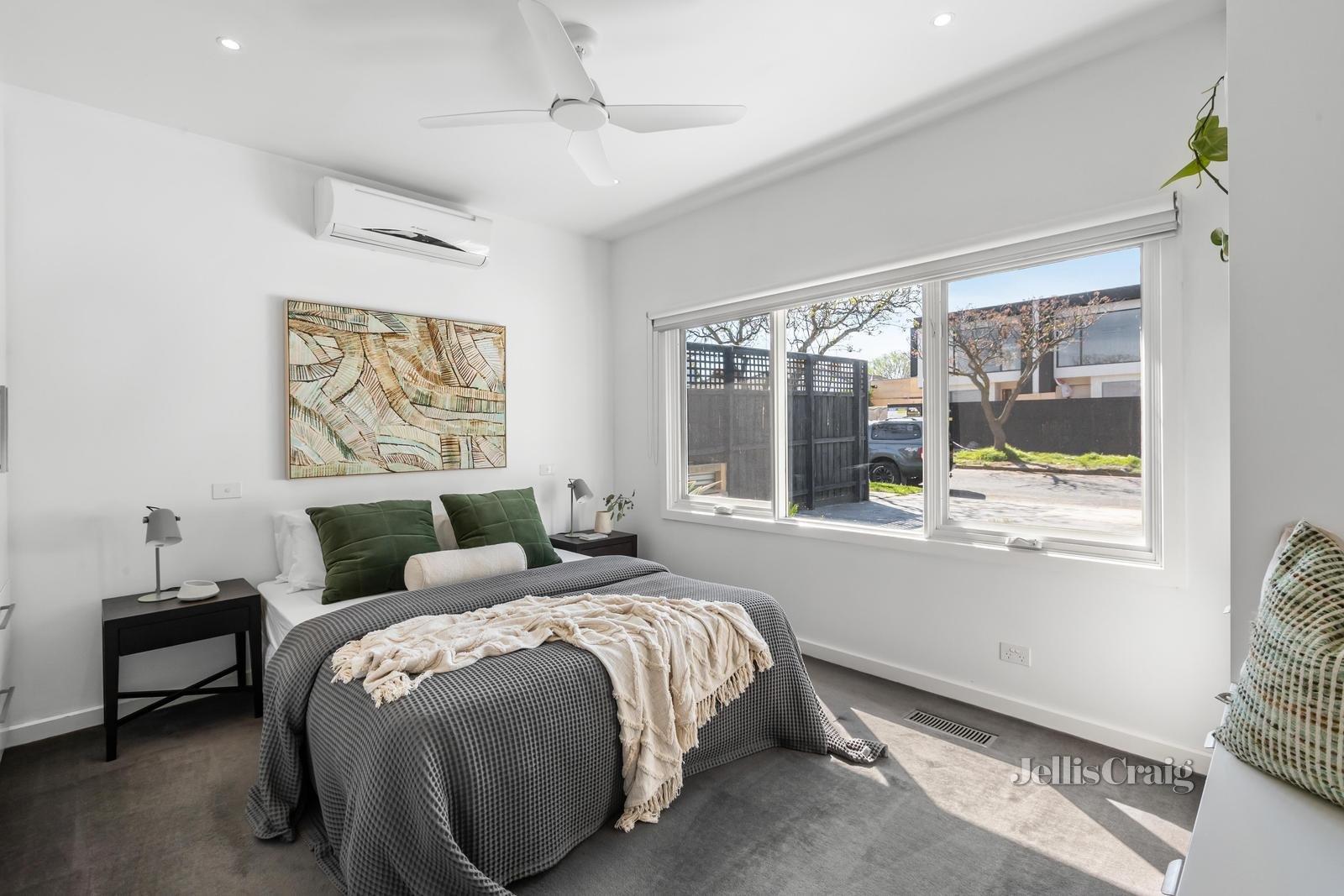 8 York Street, Bentleigh East image 5