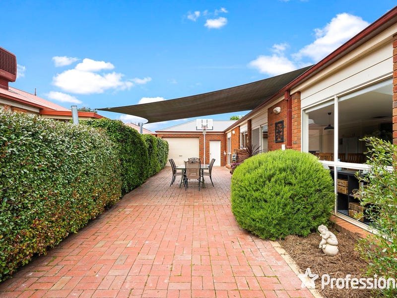 80 Blue Ridge Drive, Mooroolbark image 14