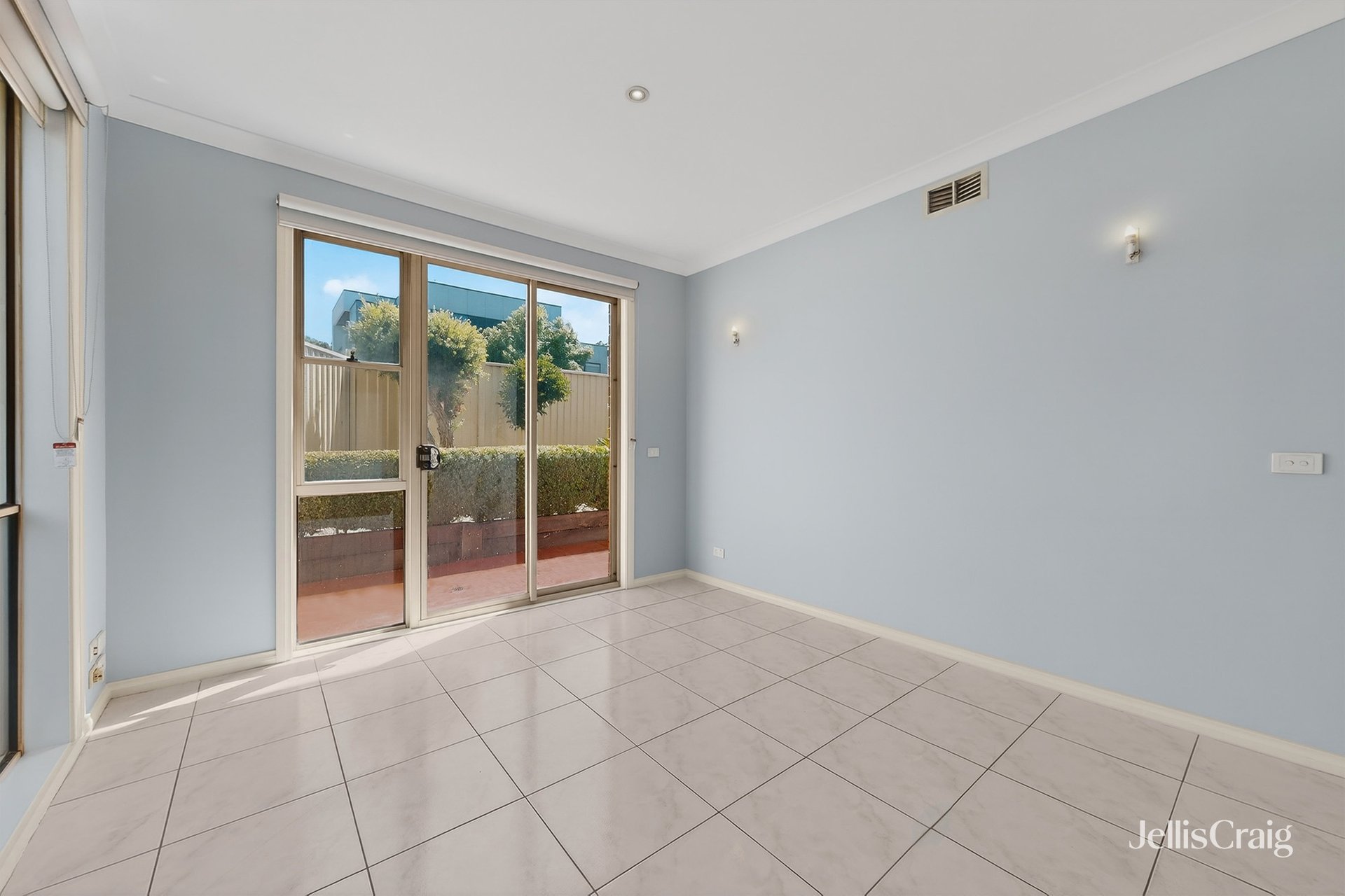 80 Carnarvon Road, Strathmore image 5